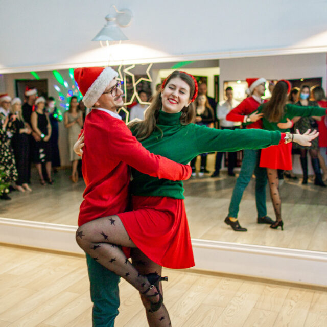 https://dance.arthurmurray.com.ua/glirywhy/2022/06/aleksandra-piotr-640x640.jpg