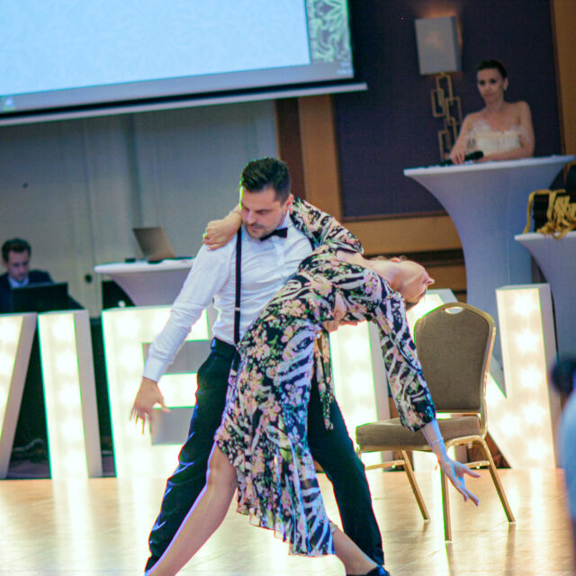 https://dance.arthurmurray.com.ua/glirywhy/2022/06/marzena-paul-photo-2-640x640.jpg